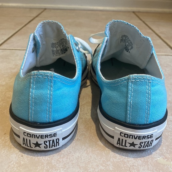 Sky Blue Converse Size 6 Women’s / 4 Men’s - Picture 4 of 8